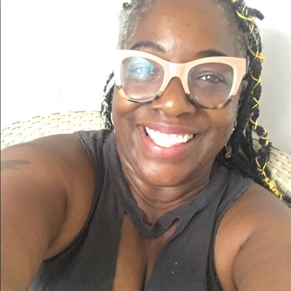 Meet your Posher, Ricca - Picture 1 of 1